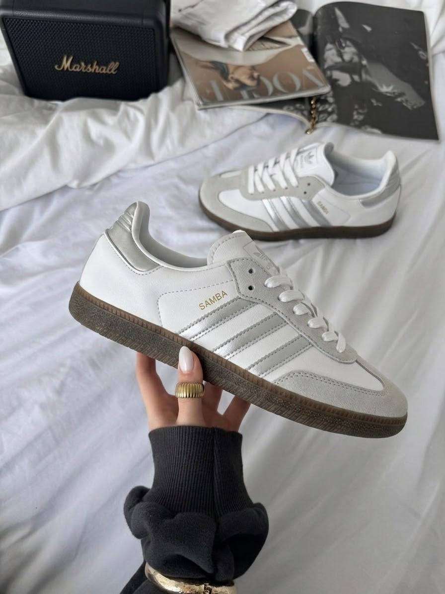 Retro sneakers 01